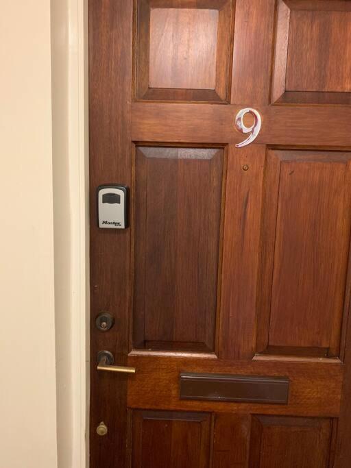 Apartamento Cosy One Bed Flat Free Parking Send Exterior foto